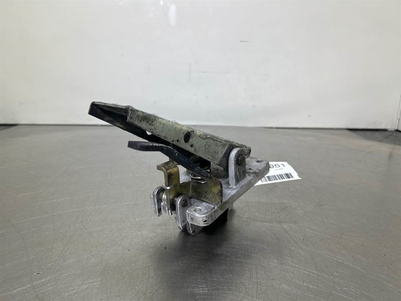 Terex TW150-6041506-Brake pedal/Bremspedal/Rempedaal - Кабина и интерьер для Строительной техники: фото 3 Terex TW150-6041506-Brake pedal/Bremspedal/Rempedaal - Кабина и интерьер для Строительной техники: фото 3