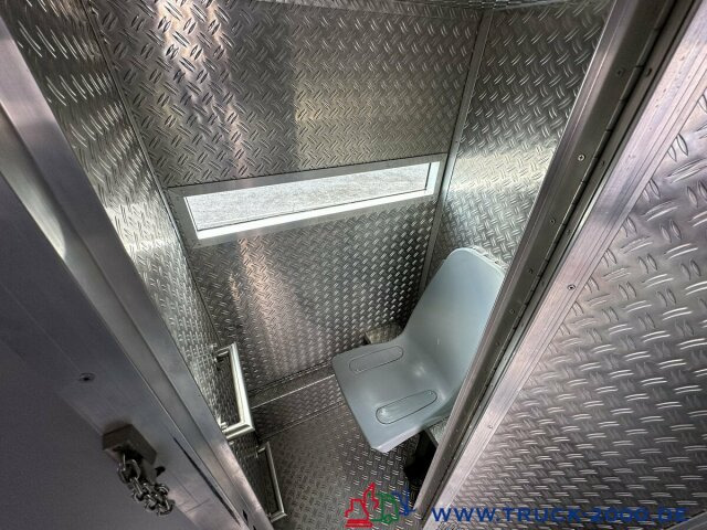 Setra Gefangentransporter 15 Zellen-29 Gefangenenbus - Автобус: фото 3 Setra Gefangentransporter 15 Zellen-29 Gefangenenbus - Автобус: фото 3