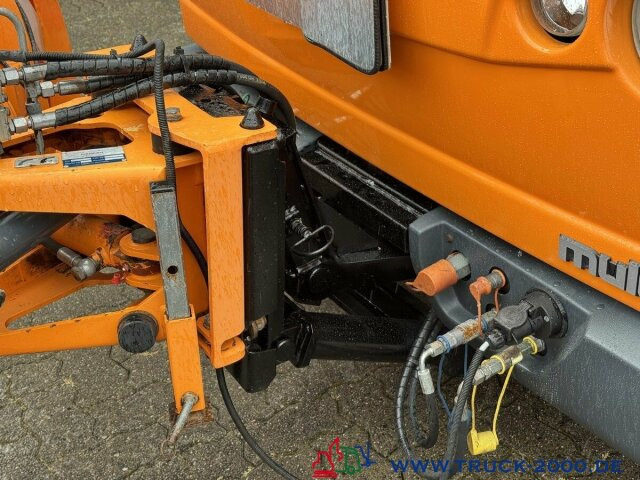 Multicar M30 6x4 3 Achsen Winterdienst Schild +Streuer - Коммерческий автомобиль: фото 2 Multicar M30 6x4 3 Achsen Winterdienst Schild +Streuer - Коммерческий автомобиль: фото 2