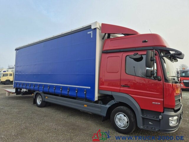 Mercedes-Benz 823 Schiebeplane L+R LBW nur 164TKM Gr.Haus 1.Hd - Тентованный грузовик: фото 5 Mercedes-Benz 823 Schiebeplane L+R LBW nur 164TKM Gr.Haus 1.Hd - Тентованный грузовик: фото 5