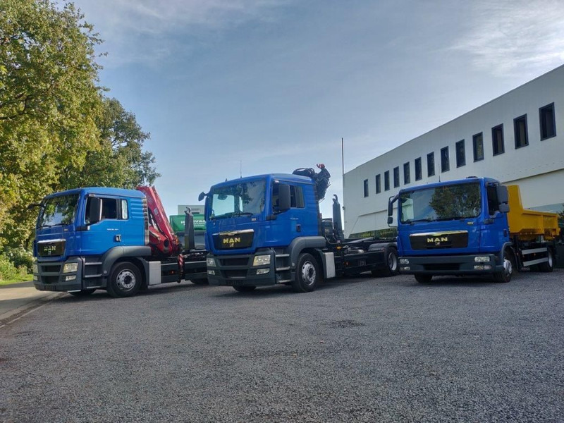 MAN Wij zoeken vrachtwagens / kranen / containersystemen - Грузовик с закрытым кузовом: фото 1 MAN Wij zoeken vrachtwagens / kranen / containersystemen - Грузовик с закрытым кузовом: фото 1