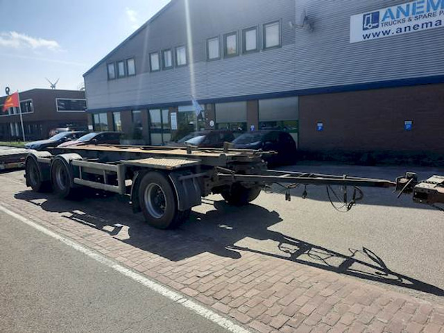 Floor FLA-3-101 - Полуприцеп-контейнеровоз/ Сменный кузов: фото 5 Floor FLA-3-101 - Полуприцеп-контейнеровоз/ Сменный кузов: фото 5