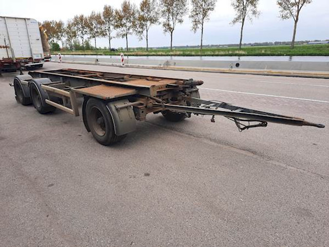 Floor FLA-3-101 - Полуприцеп-контейнеровоз/ Сменный кузов: фото 2 Floor FLA-3-101 - Полуприцеп-контейнеровоз/ Сменный кузов: фото 2