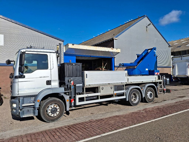 MAN TGM 26.340 6x2 - Грузовик с закрытым кузовом: фото 2 MAN TGM 26.340 6x2 - Грузовик с закрытым кузовом: фото 2