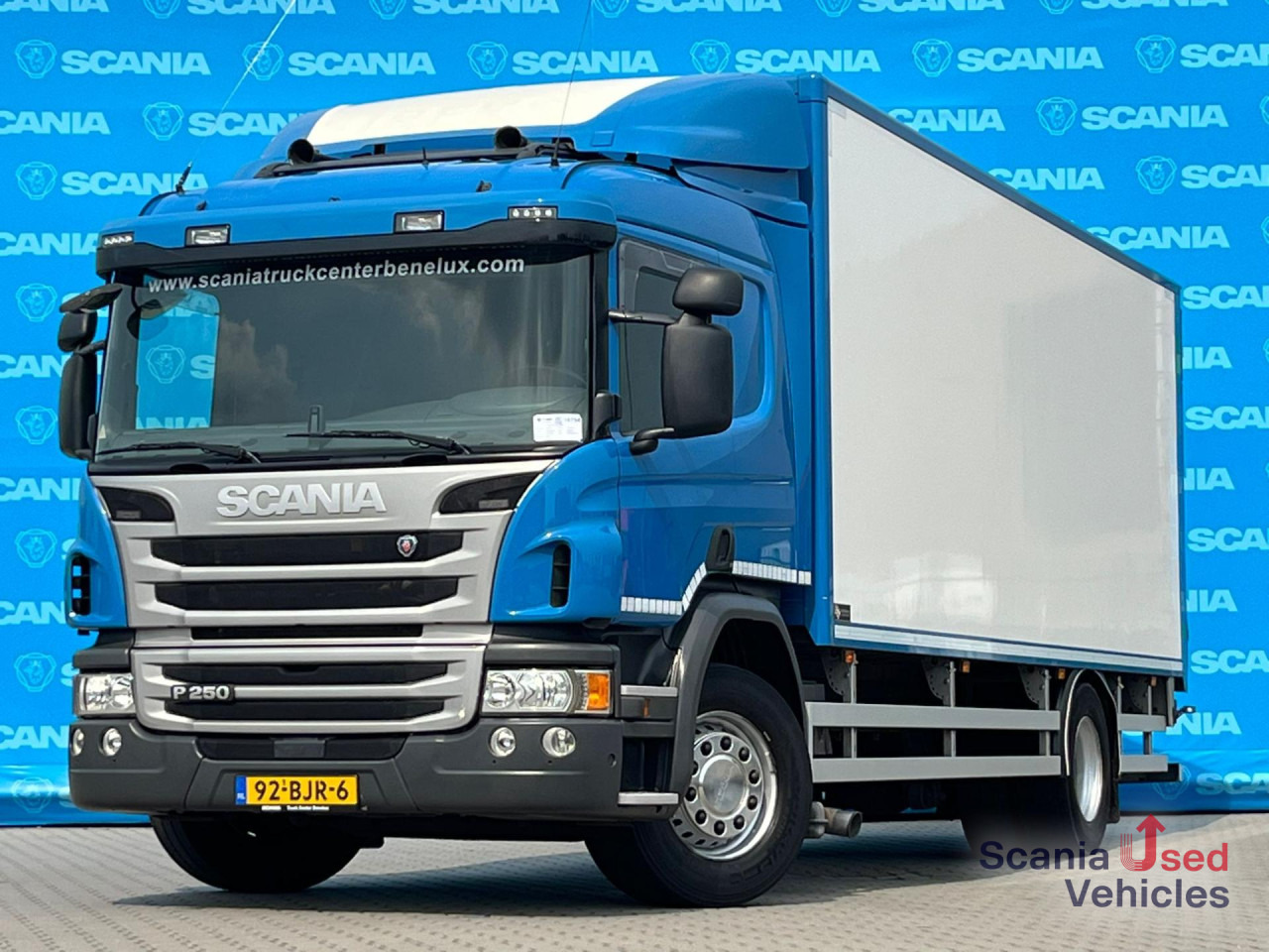 SCANIA P 250 DB4x2MNA AIRCO TAILLIFT 1.5T BOX 675X250X235 - Грузовик с закрытым кузовом: фото 1 SCANIA P 250 DB4x2MNA AIRCO TAILLIFT 1.5T BOX 675X250X235 - Грузовик с закрытым кузовом: фото 1