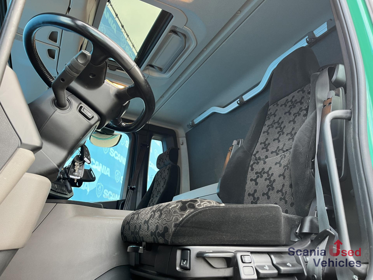 SCANIA P 320 B6x2*4NB RETARDER FULL AIR 8T 7.2x2.5x2.35M - Грузовик с закрытым кузовом: фото 2 SCANIA P 320 B6x2*4NB RETARDER FULL AIR 8T 7.2x2.5x2.35M - Грузовик с закрытым кузовом: фото 2