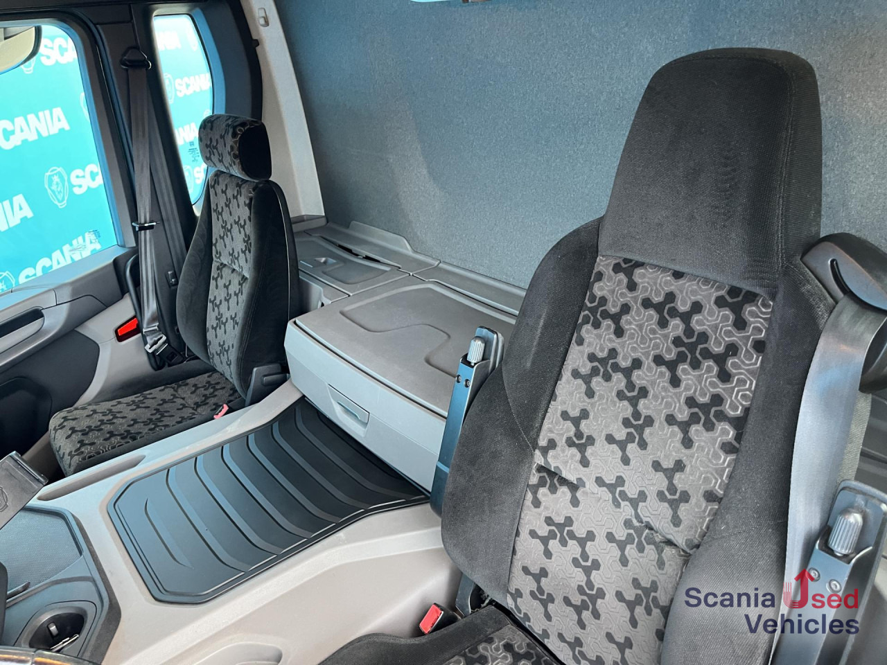 SCANIA P 320 B6x2*4NB RETARDER FULL AIR 8T 7.2x2.5x2.35M - Грузовик с закрытым кузовом: фото 3 SCANIA P 320 B6x2*4NB RETARDER FULL AIR 8T 7.2x2.5x2.35M - Грузовик с закрытым кузовом: фото 3