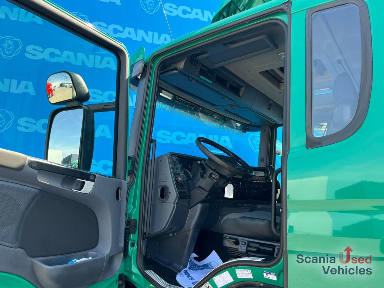 SCANIA P 320 DB6x2*4MNB RETARDER FULL AIR 8T TAIL LIFT 2T - Грузовик с закрытым кузовом: фото 3 SCANIA P 320 DB6x2*4MNB RETARDER FULL AIR 8T TAIL LIFT 2T - Грузовик с закрытым кузовом: фото 3