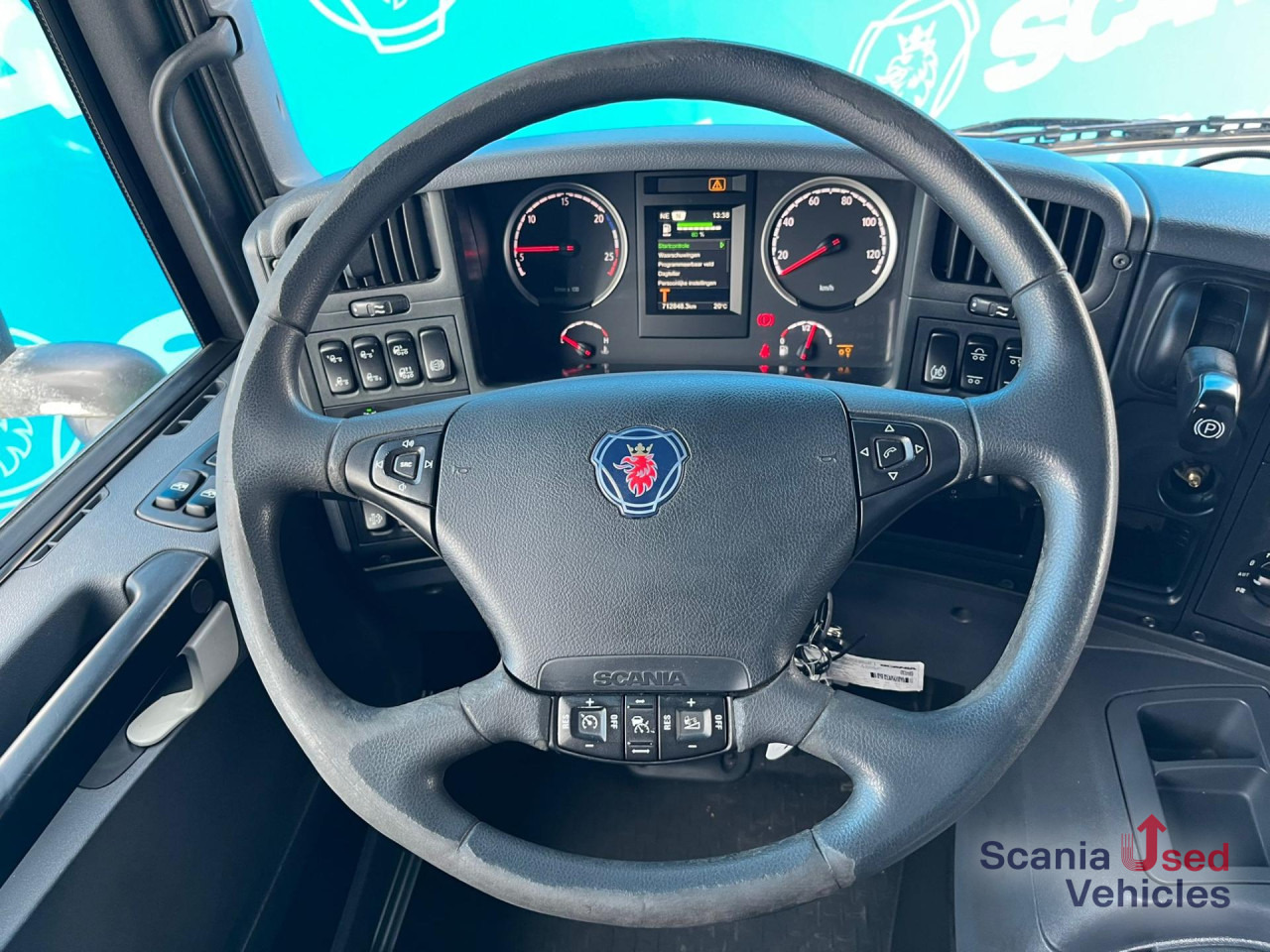 SCANIA P 410 DB6x2*4MNB RETARDER FULL AIR 8T TAIL LIFT 2T - Грузовик с закрытым кузовом: фото 3 SCANIA P 410 DB6x2*4MNB RETARDER FULL AIR 8T TAIL LIFT 2T - Грузовик с закрытым кузовом: фото 3