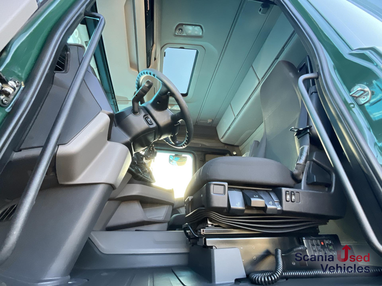 SCANIA R 410 A4x2NA DIFF-L LED RETARDER ADR FL - Тягач: фото 4 SCANIA R 410 A4x2NA DIFF-L LED RETARDER ADR FL - Тягач: фото 4