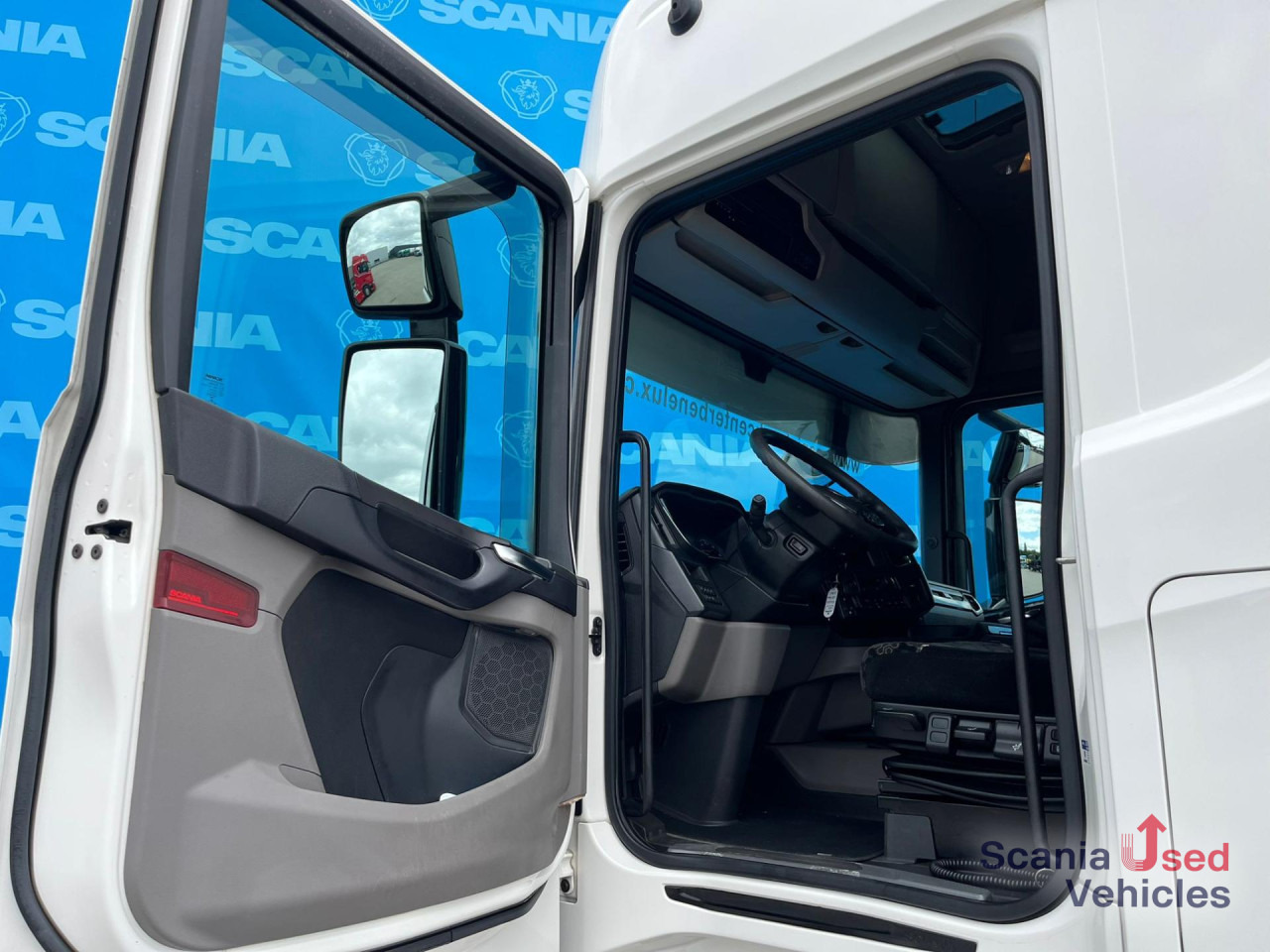 SCANIA R 450 A4x2NA RETARDER DIFF-L SMART2 ACC - Тягач: фото 2 SCANIA R 450 A4x2NA RETARDER DIFF-L SMART2 ACC - Тягач: фото 2