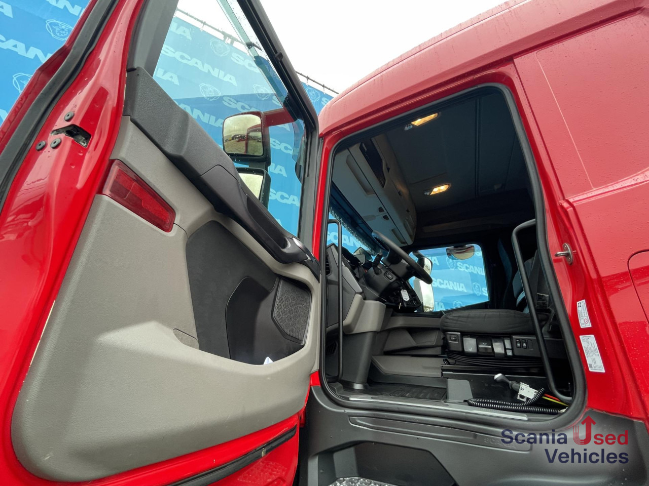 SCANIA R 450 A4x2NB DIFF-L RETARDER FULL AIR HYDRO 8T - Тягач: фото 3 SCANIA R 450 A4x2NB DIFF-L RETARDER FULL AIR HYDRO 8T - Тягач: фото 3