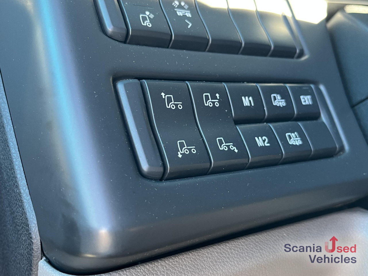 SCANIA R 450 A4x2NB RETARDER DIFF-L FULL AIR 8T P-AIRCO - Тягач: фото 4 SCANIA R 450 A4x2NB RETARDER DIFF-L FULL AIR 8T P-AIRCO - Тягач: фото 4