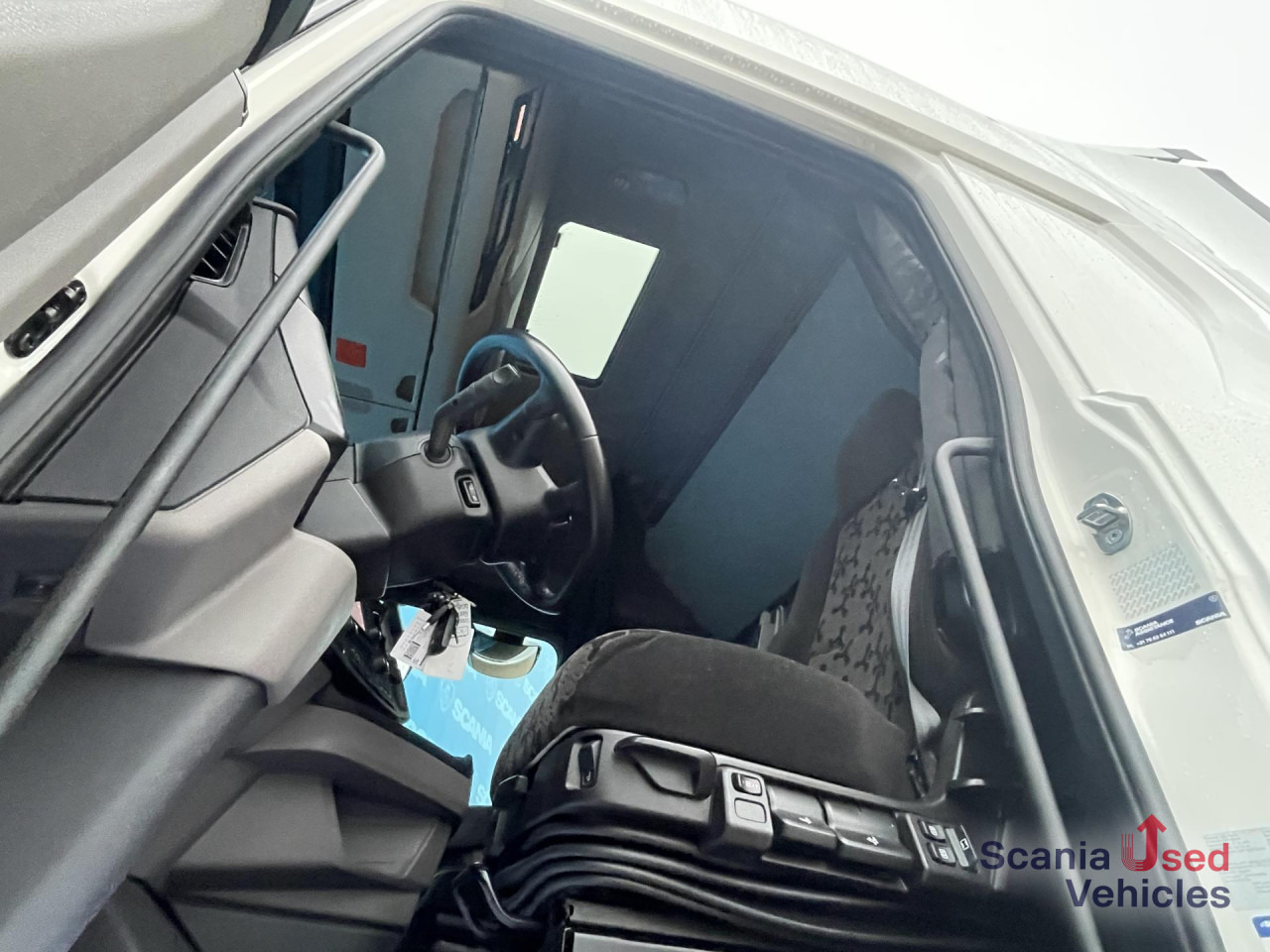 SCANIA S 500 A4x2NB DIFF-L RETARDER FULL AIR ACC 8T - Тягач: фото 5 SCANIA S 500 A4x2NB DIFF-L RETARDER FULL AIR ACC 8T - Тягач: фото 5