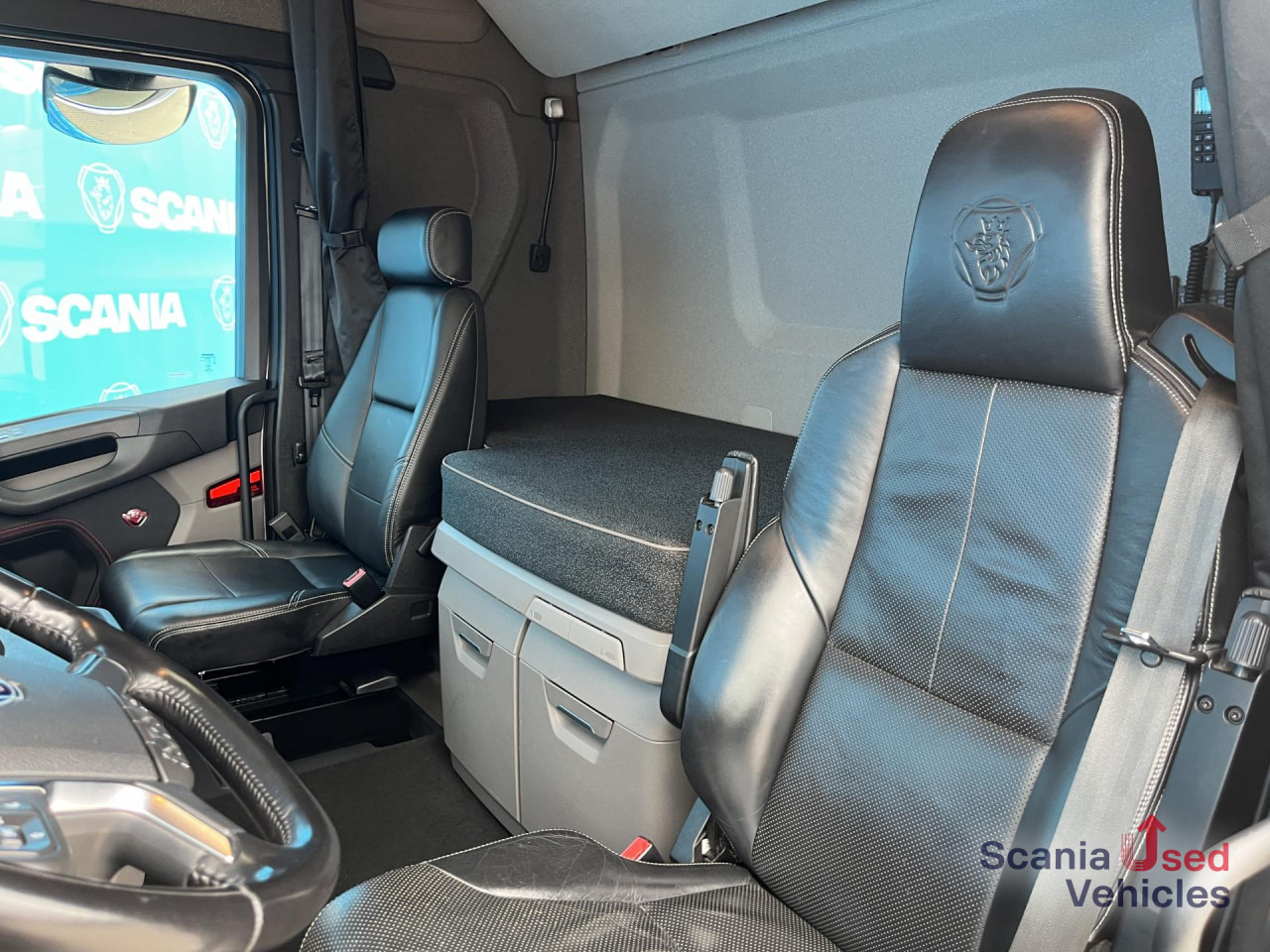 SCANIA S 590 A4x2NA V8 RETARDER DIFF-L 8T NAVI LED ALCOA - Тягач: фото 5 SCANIA S 590 A4x2NA V8 RETARDER DIFF-L 8T NAVI LED ALCOA - Тягач: фото 5