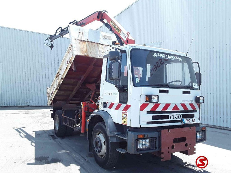 Iveco Eurocargo 150 E 18 120000km manual pump - Самосвал, Автоманипулятор: фото 1 Iveco Eurocargo 150 E 18 120000km manual pump - Самосвал, Автоманипулятор: фото 1