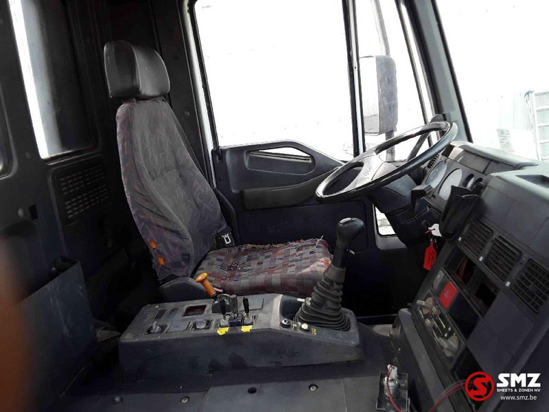 Фото интерьера 1: Крюковой мультилифт Iveco Eurotrakker 190 E 30 manual pump