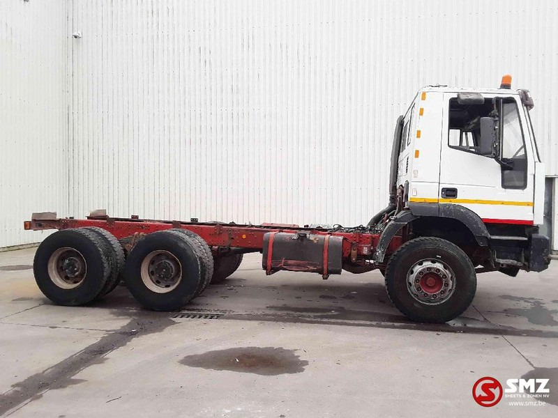 Iveco Eurotrakker 260.34 6x4 manual pump! - Грузовик-шасси: фото 4 Iveco Eurotrakker 260.34 6x4 manual pump! - Грузовик-шасси: фото 4