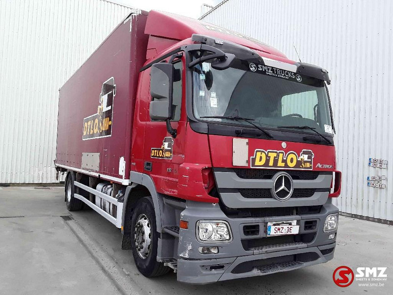 Mercedes-Benz Actros 1836 - Грузовик с закрытым кузовом: фото 1 Mercedes-Benz Actros 1836 - Грузовик с закрытым кузовом: фото 1