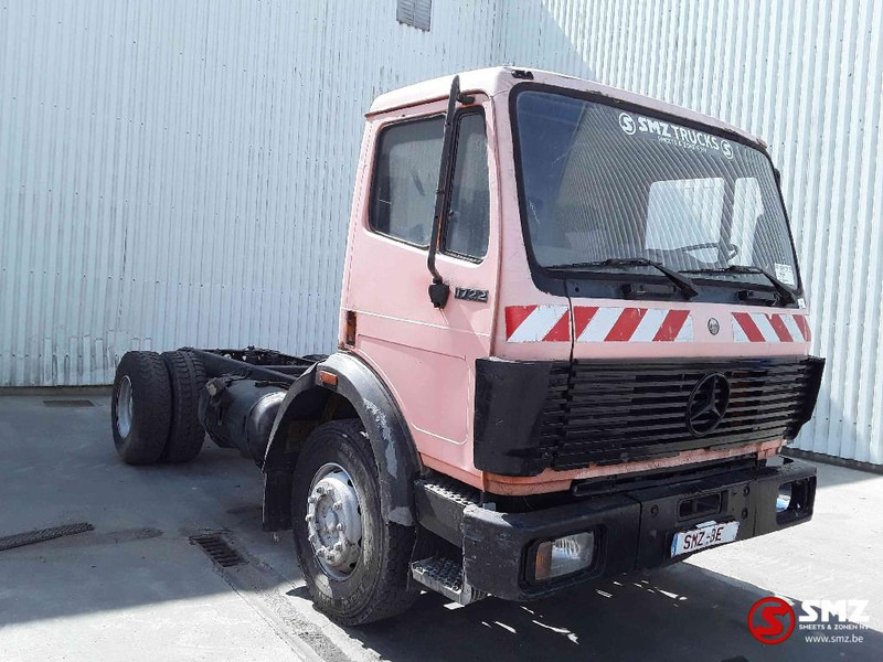 Mercedes-Benz SK 1722 lames steel - Грузовик-шасси: фото 1 Mercedes-Benz SK 1722 lames steel - Грузовик-шасси: фото 1
