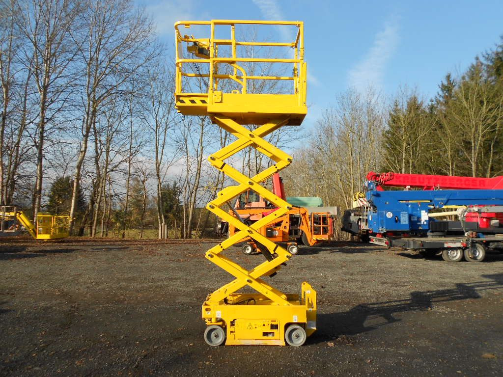 Genie GS 1330, Scherenarbeitsbühne Genie 5,9 m - Грузовик с подъемником: фото 4 Genie GS 1330, Scherenarbeitsbühne Genie 5,9 m - Грузовик с подъемником: фото 4