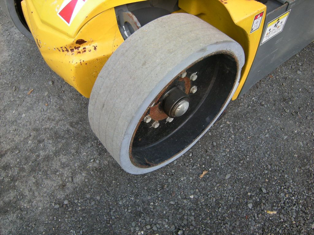 Грузовик с подъемником Haulotte HA12CJ+ , AH 12m, Korbarm drehbar: фото 11 Грузовик с подъемником Haulotte HA12CJ+ , AH 12m, Korbarm drehbar: фото 11