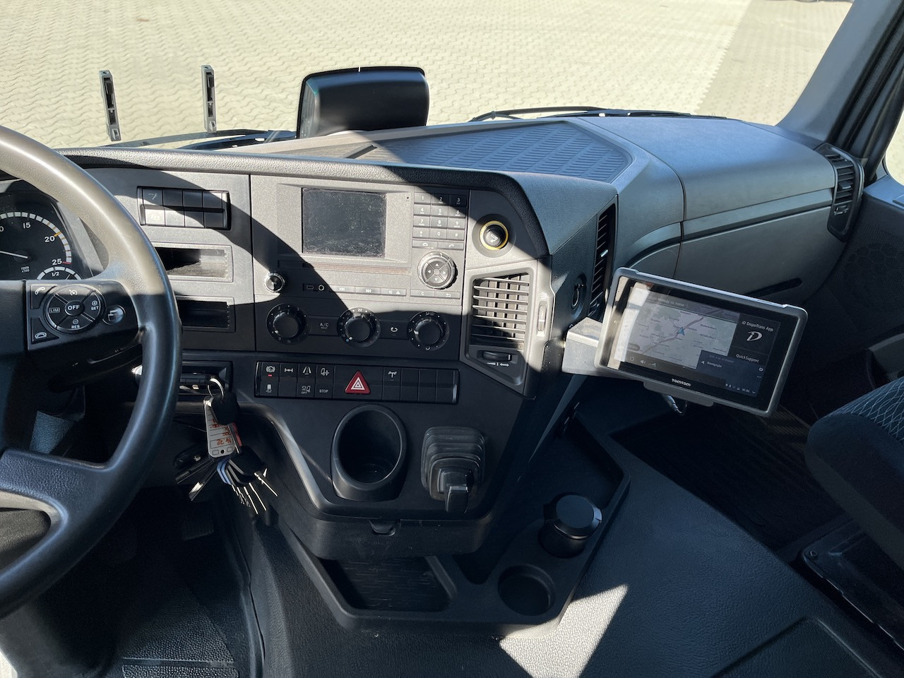 Mercedes-Benz Antos 1840 4x4 HAD LBW Kühlung Flüssigstickstoff - Грузовик с закрытым кузовом: фото 2 Mercedes-Benz Antos 1840 4x4 HAD LBW Kühlung Flüssigstickstoff - Грузовик с закрытым кузовом: фото 2