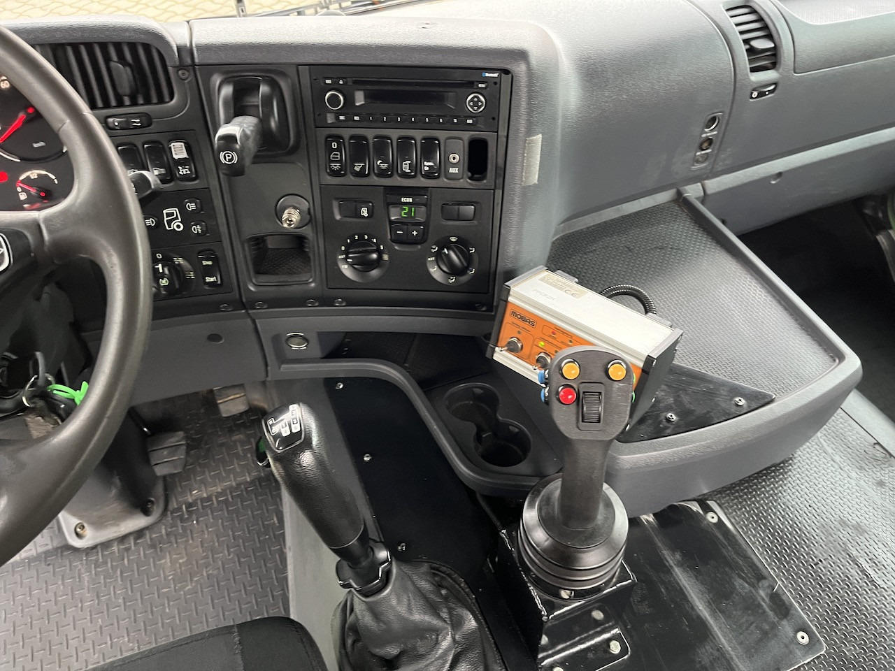 Scania G 450 8x4 Trösch Abrollkipper - Крюковой мультилифт: фото 4 Scania G 450 8x4 Trösch Abrollkipper - Крюковой мультилифт: фото 4