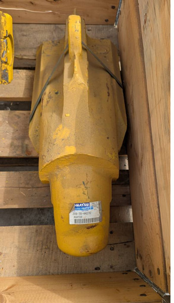 Komatsu PC800 ADAPTER 209-70-44270 K130385CC - Ковш для Строительной техники: фото 1 Komatsu PC800 ADAPTER 209-70-44270 K130385CC - Ковш для Строительной техники: фото 1