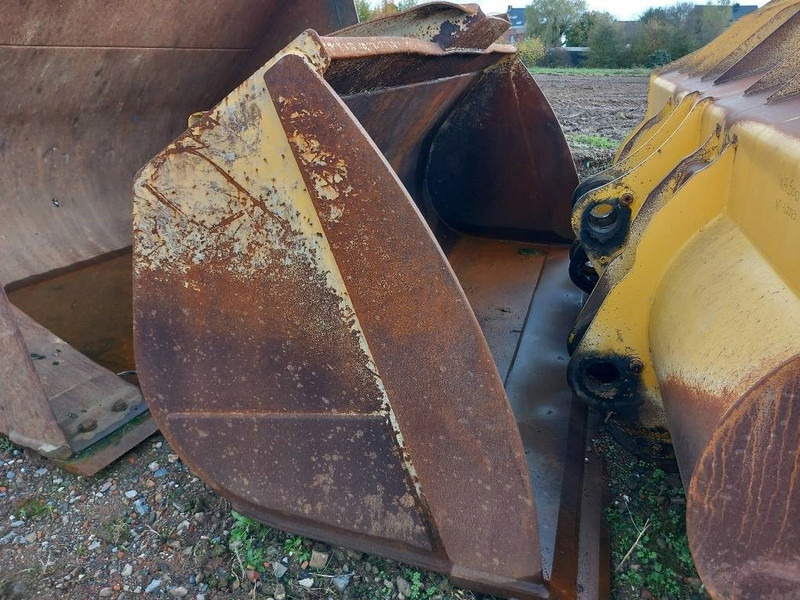 Komatsu WA480-8 - Ковш для Строительной техники: фото 1 Komatsu WA480-8 - Ковш для Строительной техники: фото 1