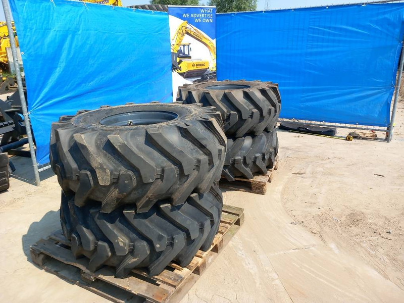 TractionMaster 18-19,5 - Шины и диски для Погрузочно-разгрузочной техники: фото 1 TractionMaster 18-19,5 - Шины и диски для Погрузочно-разгрузочной техники: фото 1