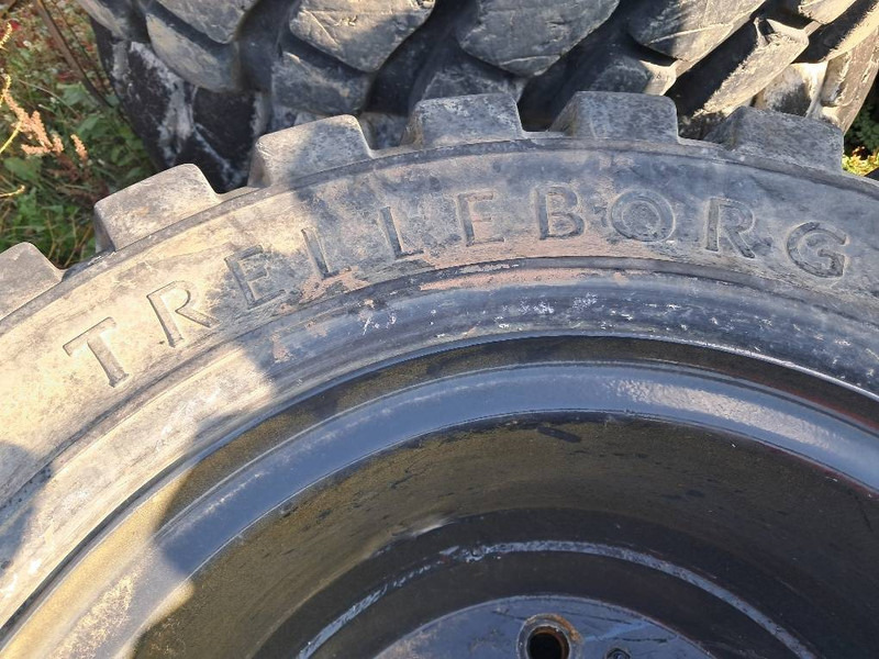 Trelleborg Excavator 10.00-20 SOLID (8 tyres) - Шины и диски для Строительной техники: фото 3 Trelleborg Excavator 10.00-20 SOLID (8 tyres) - Шины и диски для Строительной техники: фото 3
