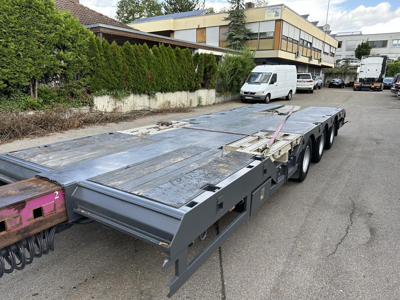 Broshuis Tele Semi Tieflader Luft 4.5 m auszieh u. 3 m verb Tele Semi Tieflader Luft 4.5 m auszieh u. 3 m verbreiterb. - Низкорамный полуприцеп: фото 5 Broshuis Tele Semi Tieflader Luft 4.5 m auszieh u. 3 m verb Tele Semi Tieflader Luft 4.5 m auszieh u. 3 m verbreiterb. - Низкорамный полуприцеп: фото 5