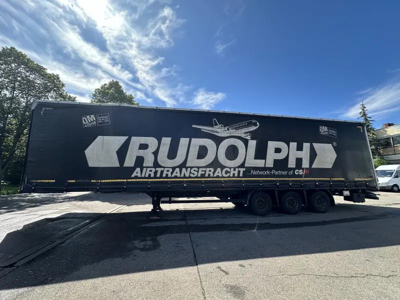 Kögel MEGA Tautliner mit ROLLENBETT Flughafentr. MEGA Tautliner mit ROLLENBETT Flughafentr. - Полуприцеп-фургон: фото 2 Kögel MEGA Tautliner mit ROLLENBETT Flughafentr. MEGA Tautliner mit ROLLENBETT Flughafentr. - Полуприцеп-фургон: фото 2