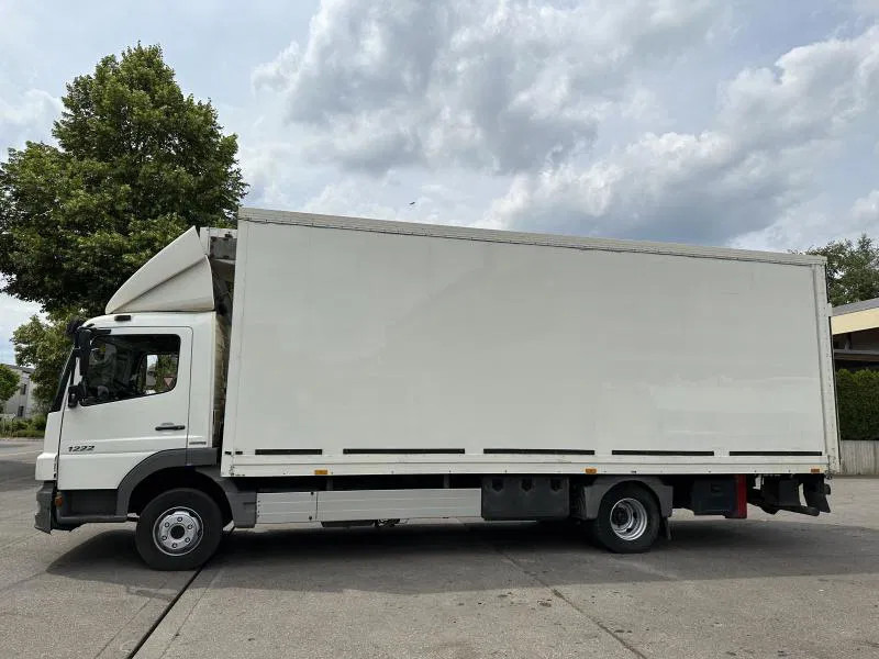 Mercedes-Benz Atego 1222 L Kühl-LKW Klima - Рефрижератор: фото 2 Mercedes-Benz Atego 1222 L Kühl-LKW Klima - Рефрижератор: фото 2