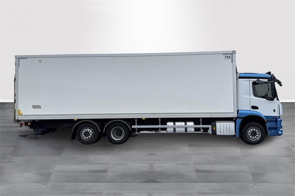Mercedes-Benz 2546 6x2 L - Грузовик с закрытым кузовом: фото 4 Mercedes-Benz 2546 6x2 L - Грузовик с закрытым кузовом: фото 4