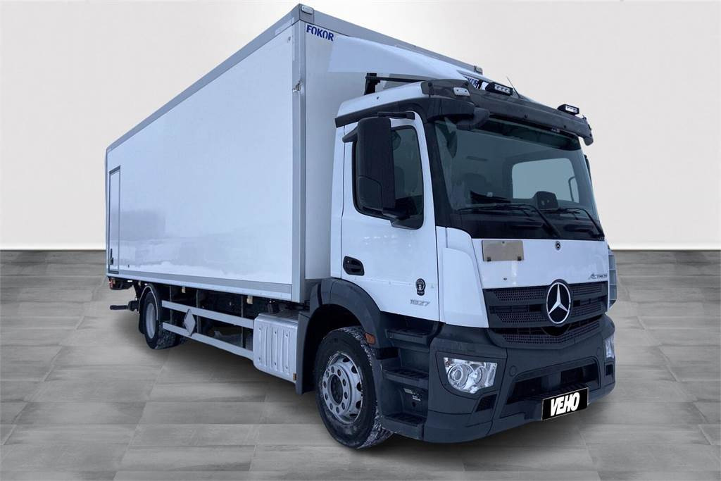 Mercedes-Benz ACTROS 1827 LNR Fokor 8,7m Ksa umpikori - Грузовик с закрытым кузовом: фото 3 Mercedes-Benz ACTROS 1827 LNR Fokor 8,7m Ksa umpikori - Грузовик с закрытым кузовом: фото 3