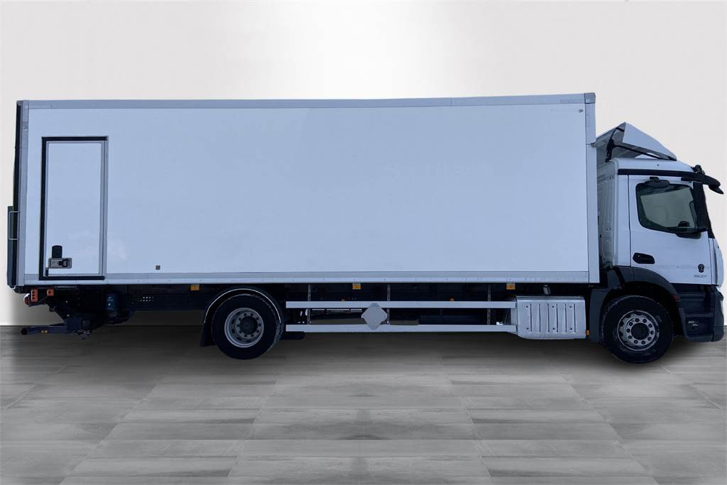 Mercedes-Benz ACTROS 1827 LNR Fokor 8,7m Ksa umpikori - Грузовик с закрытым кузовом: фото 4 Mercedes-Benz ACTROS 1827 LNR Fokor 8,7m Ksa umpikori - Грузовик с закрытым кузовом: фото 4