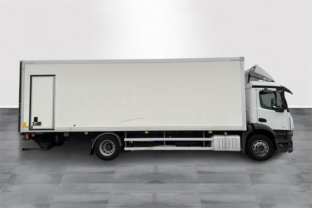 Mercedes-Benz ACTROS 1827L Ksa-kori + PL - Грузовик с закрытым кузовом: фото 4 Mercedes-Benz ACTROS 1827L Ksa-kori + PL - Грузовик с закрытым кузовом: фото 4