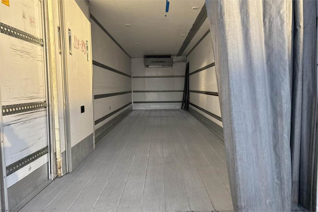 Изотермический грузовик Mercedes-Benz Actros 1830L 5 SM FRC 2-lämpö(atp10/2025): фото 8