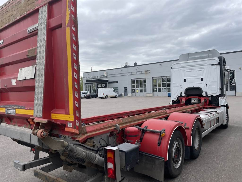 Mercedes-Benz Actros L 2551 L/6x2ENA - Грузовик-шасси: фото 3 Mercedes-Benz Actros L 2551 L/6x2ENA - Грузовик-шасси: фото 3
