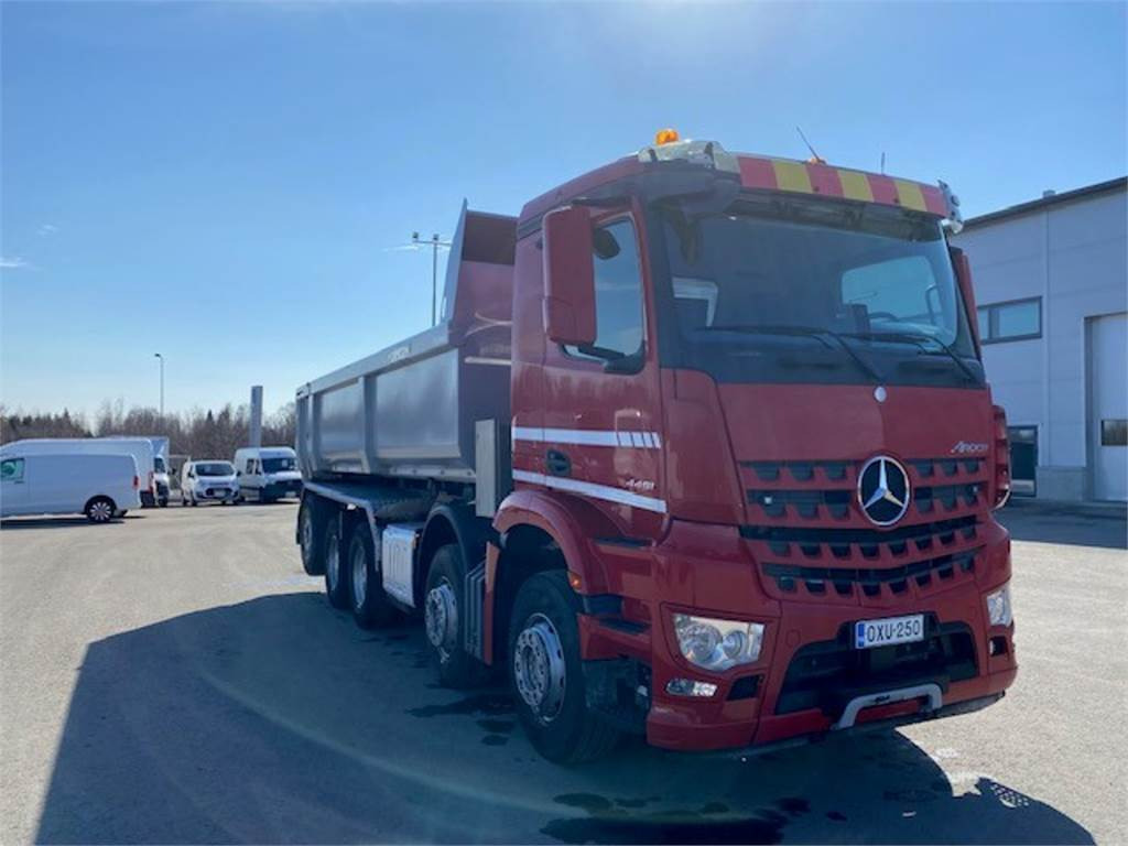 Mercedes-Benz Arocs 3251 10X4 - Самосвал: фото 2 Mercedes-Benz Arocs 3251 10X4 - Самосвал: фото 2