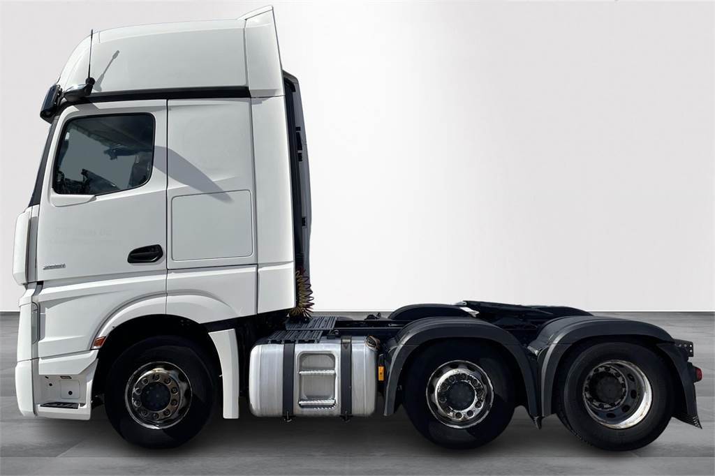 Mercedes-Benz ACTROS 2551LS 6x2/4 Väliteli - Тягач: фото 4 Mercedes-Benz ACTROS 2551LS 6x2/4 Väliteli - Тягач: фото 4