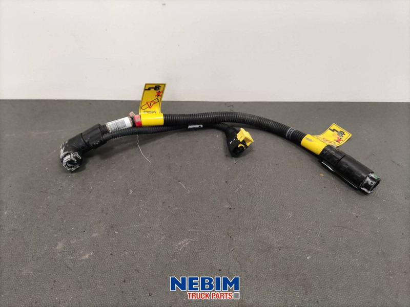 Volvo Volvo - 22330354 - Adblue slang - Запчасти для Грузовиков: фото 1 Volvo Volvo - 22330354 - Adblue slang - Запчасти для Грузовиков: фото 1