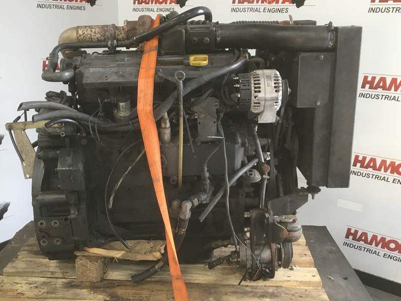 Deutz BF4M1013C USED - Двигатель: фото 1 Deutz BF4M1013C USED - Двигатель: фото 1