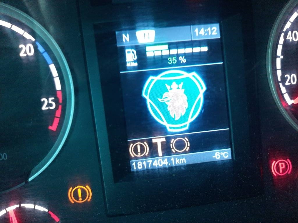 Грузовик бортовой/ Платформа Scania R 560: фото 7