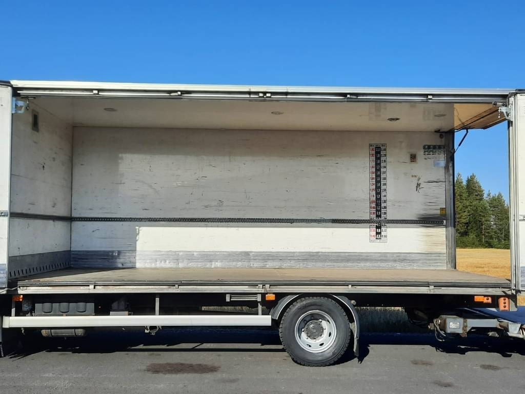 Volvo FL 240 - Грузовик с закрытым кузовом: фото 5 Volvo FL 240 - Грузовик с закрытым кузовом: фото 5