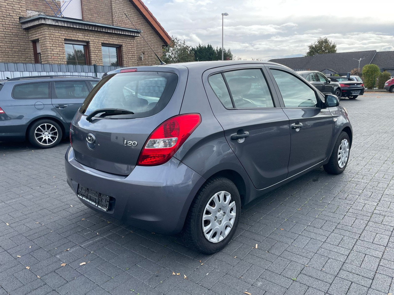 Hyundai i20 TÜV 11-2027 - Седан: фото 2 Hyundai i20 TÜV 11-2027 - Седан: фото 2