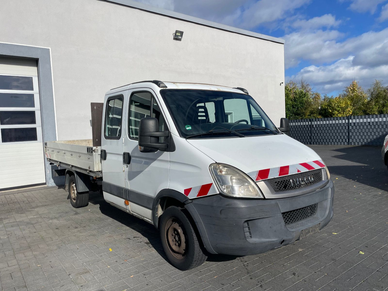 Iveco Daily 35S14 Pritsche, DoKa, Klima - Малотоннажный бортовой грузовик, Грузопассажирский фургон: фото 3 Iveco Daily 35S14 Pritsche, DoKa, Klima - Малотоннажный бортовой грузовик, Грузопассажирский фургон: фото 3
