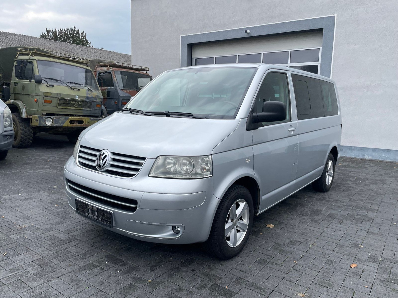 Volkswagen T5 2.5 TDi Caravelle 4Motion 8-Sitzer - Пассажирский фургон: фото 3 Volkswagen T5 2.5 TDi Caravelle 4Motion 8-Sitzer - Пассажирский фургон: фото 3